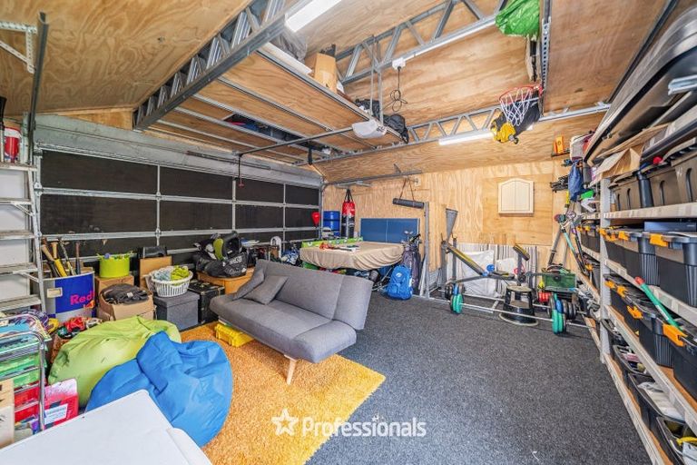 Photo of property in 12 Otonga Heights, Maungaraki, Lower Hutt, 5010