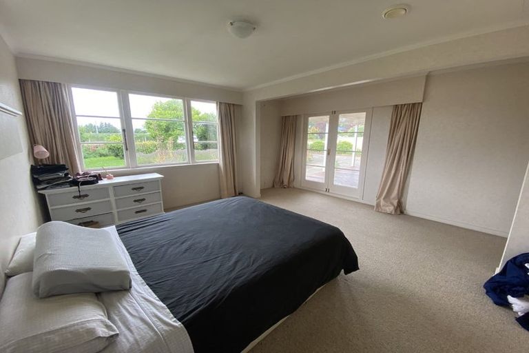 Photo of property in 10 Grey Street, Martinborough, 5711