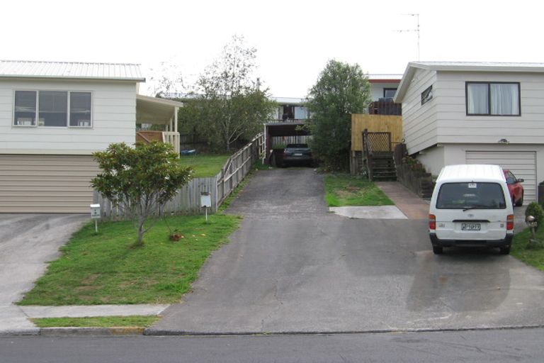 Photo of property in 1/38 Elizabeth Drive, West Harbour, Auckland, 0618