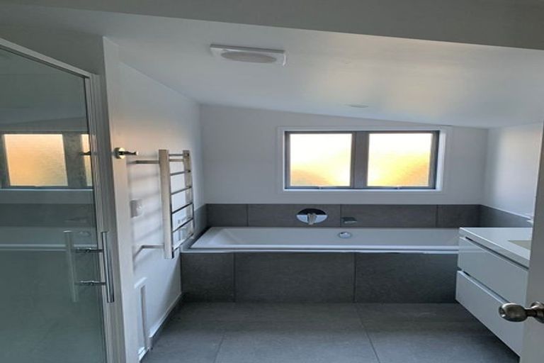 Photo of property in 14a Clipper Place, Shelly Park, Auckland, 2014