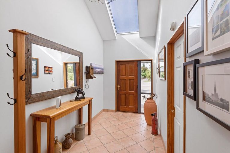 Photo of property in 10 Brooker Place, Kirwee, Darfield, 7571