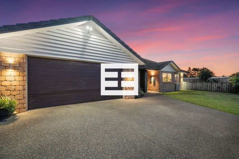 Photo of property in 33 Woodleigh Place, Ohauiti, Tauranga, 3112