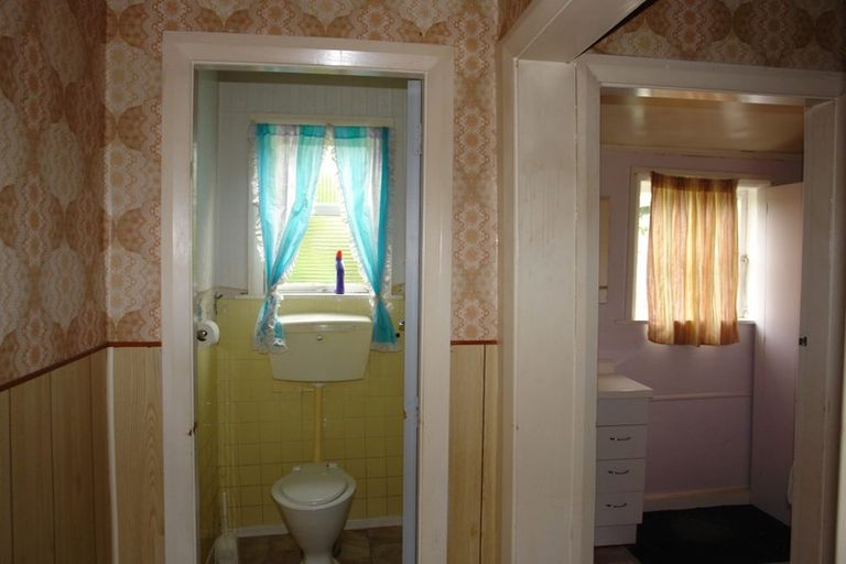 Photo of property in 26 Albany Street, Patea, 4520