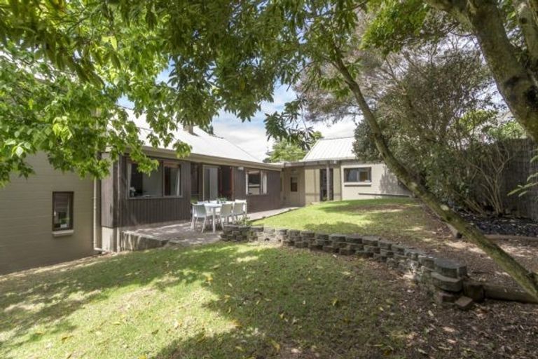 Photo of property in 4 Jandell Crescent, Bucklands Beach, Auckland, 2014
