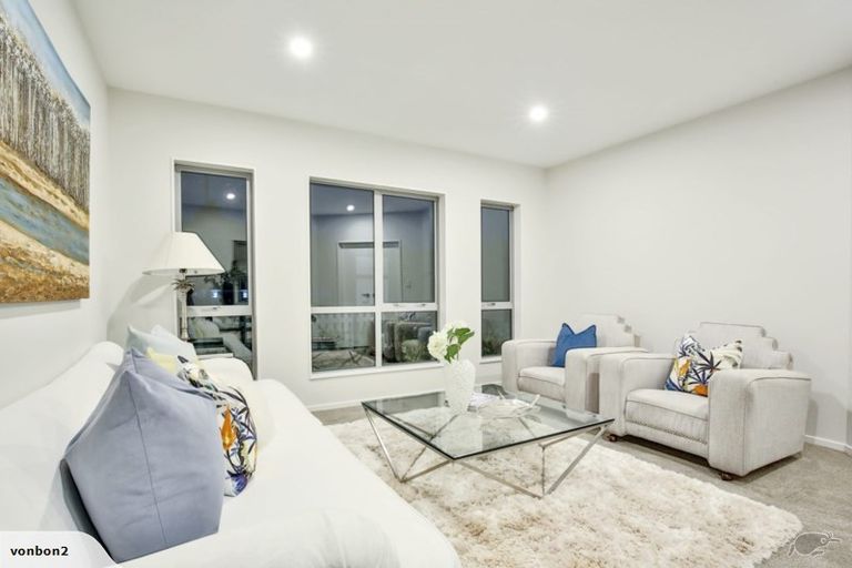 Photo of property in 54 Schoolside Road, Kumeu, 0810
