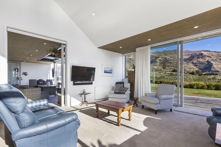 Photo of property in 5 Ruby Ridge, Wanaka, 9305