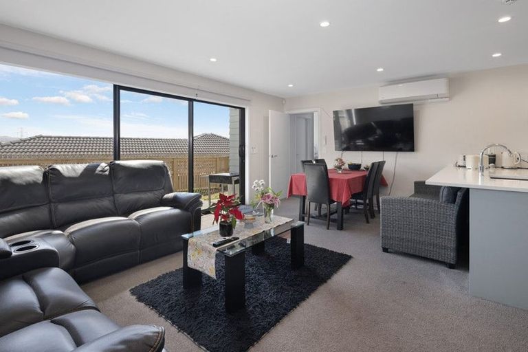 Photo of property in 29b Comber Place, Johnsonville, Wellington, 6037