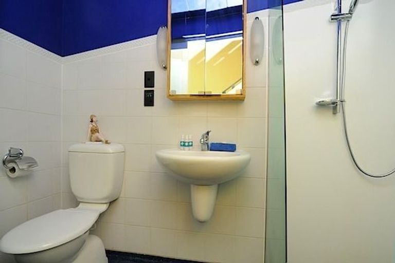 Photo of property in Qba Apartments, 51 Webb Street, Mount Cook, Wellington, 6011