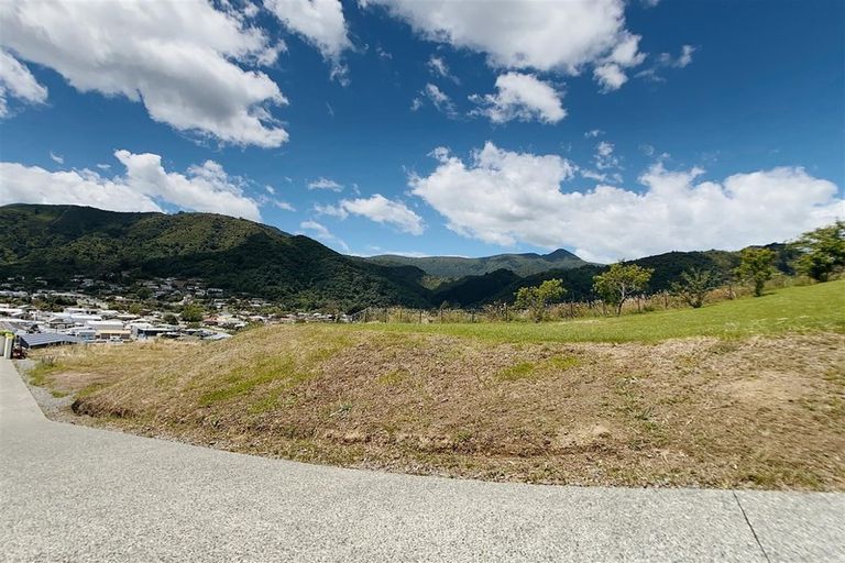 Photo of property in 28 Gravesend Place, Picton, 7220