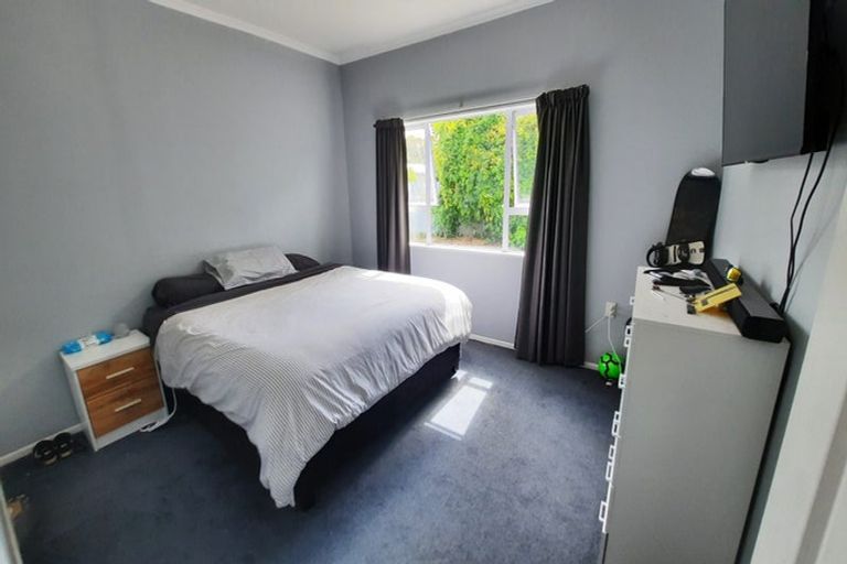 Photo of property in 11 Lowery Street, Milton, 9291