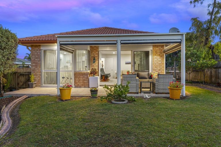 Photo of property in 69a Lakeside Drive, Orewa, 0931