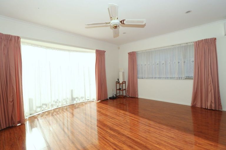 Photo of property in 1/66 Kilkenny Drive, Dannemora, Auckland, 2016