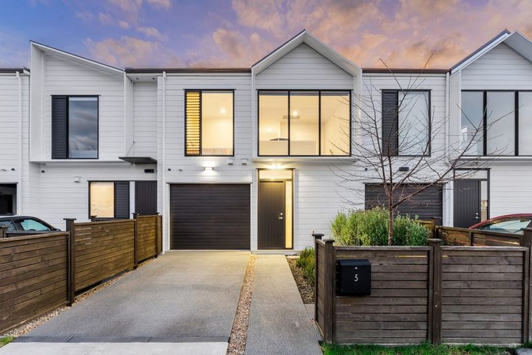 Photo of property in 5 Cambie Avenue, Red Beach, 0932