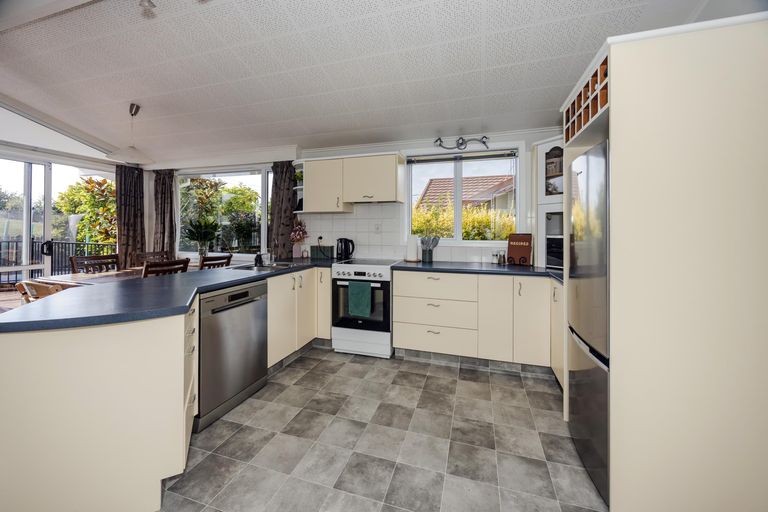 Photo of property in 128 Perth Street, Holmes Hill, Oamaru, 9401