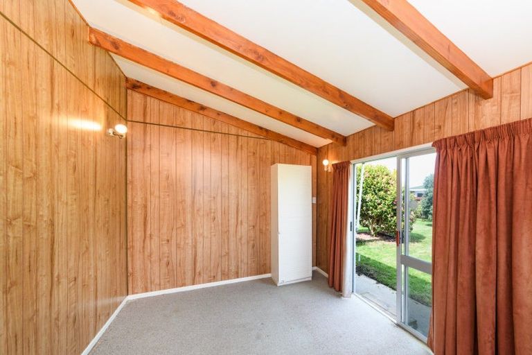 Photo of property in 32 Cedar Crescent, Feilding, 4702