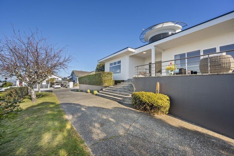 Photo of property in 13 Lighthouse Road, Bluff Hill, Napier, 4110