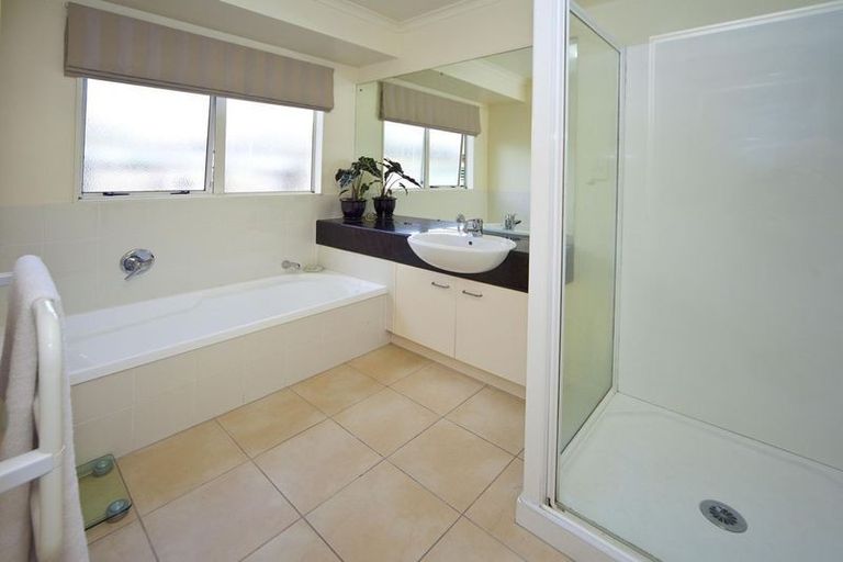 Photo of property in 14 Checkerberry Court, Henderson, Auckland, 0612