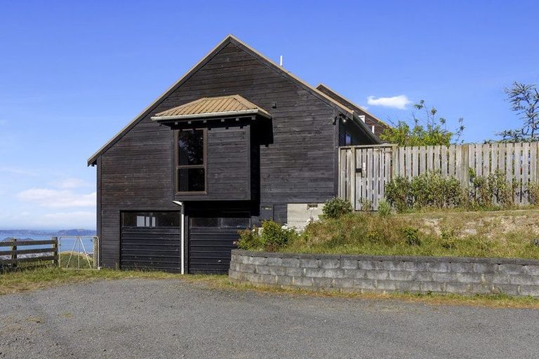 Photo of property in 95 Sweetacres Drive, Belmont, Lower Hutt, 5010