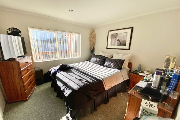 Photo of property in 13a Wharf Road, Te Atatu Peninsula, Auckland, 0610