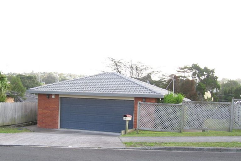 Photo of property in 19 Ginders Drive, Massey, Auckland, 0614