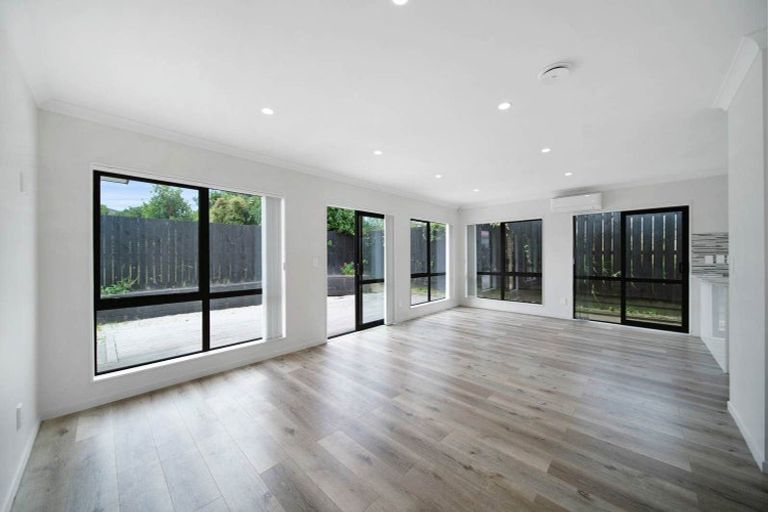 Photo of property in 23 Seddon Avenue, Papatoetoe, Auckland, 2104