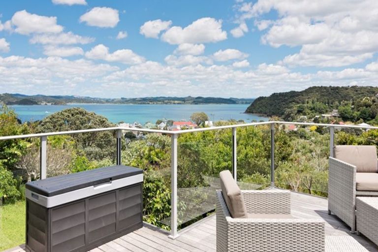 Photo of property in 3 Oneroa Road, Russell, 0202