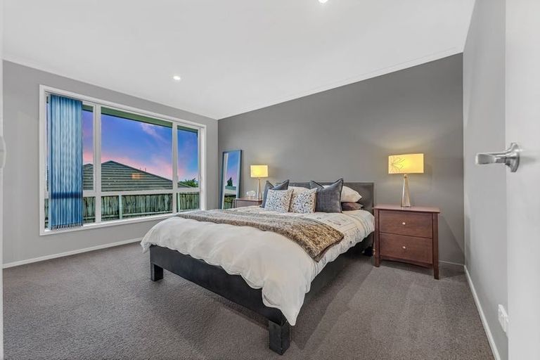 Photo of property in 9 Mcneish Place, Pokeno, 2402