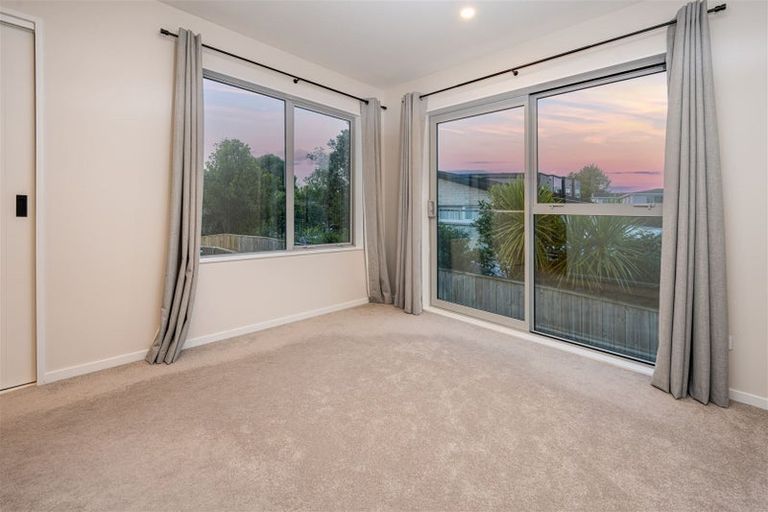 Photo of property in 71c Glenmore Road, Sunnyhills, Auckland, 2010