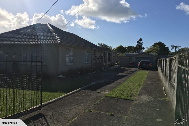 Photo of property in 4 Gordon Street, Glen Avon, New Plymouth, 4312