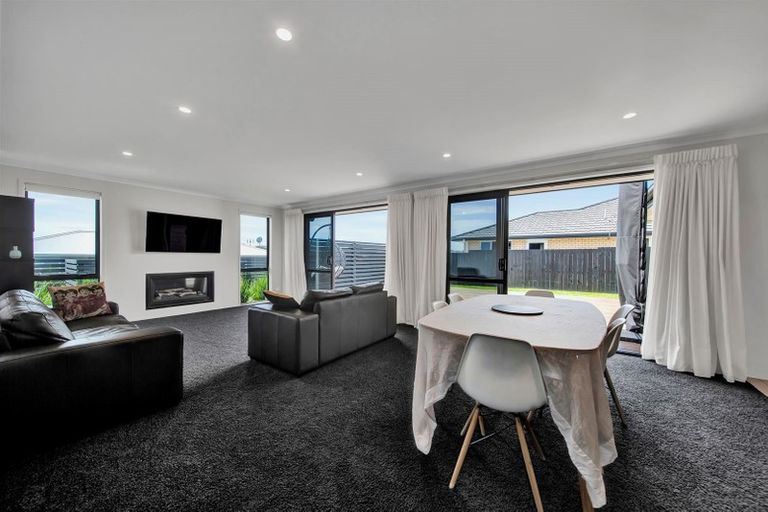 Photo of property in 3 Roy Johns Way, Bell Block, New Plymouth, 4312
