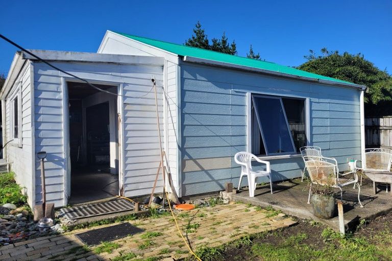 Photo of property in 6 The Esplanade, Westport, 7825