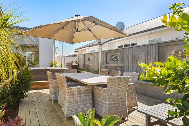 Photo of property in 42 Cassinia Close, Papamoa Beach, Papamoa, 3118