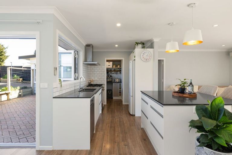 Photo of property in 25 English Street, St Andrews, Hamilton, 3200