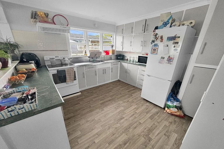 Photo of property in 16 Marlborough Street, Levin, 5510