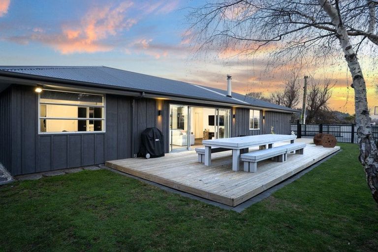 Photo of property in 4 Waikuku Beach Road, Waikuku Beach, 7473