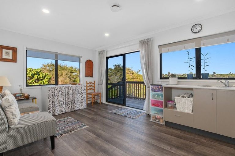 Photo of property in 76 Oteki Park Drive, Welcome Bay, Tauranga, 3112