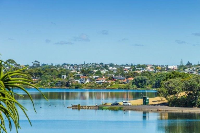 Photo of property in 308 Hurstmere Road, Takapuna, Auckland, 0622