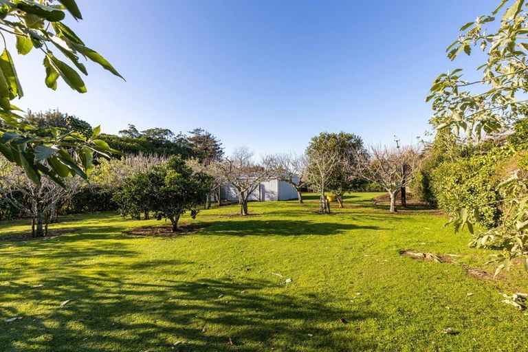 Photo of property in 395 Manutahi Road, Lepperton, New Plymouth, 4373
