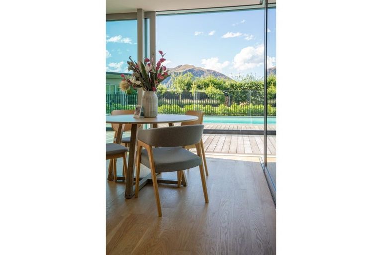 Photo of property in 35 Ridgecrest, Wanaka, 9305