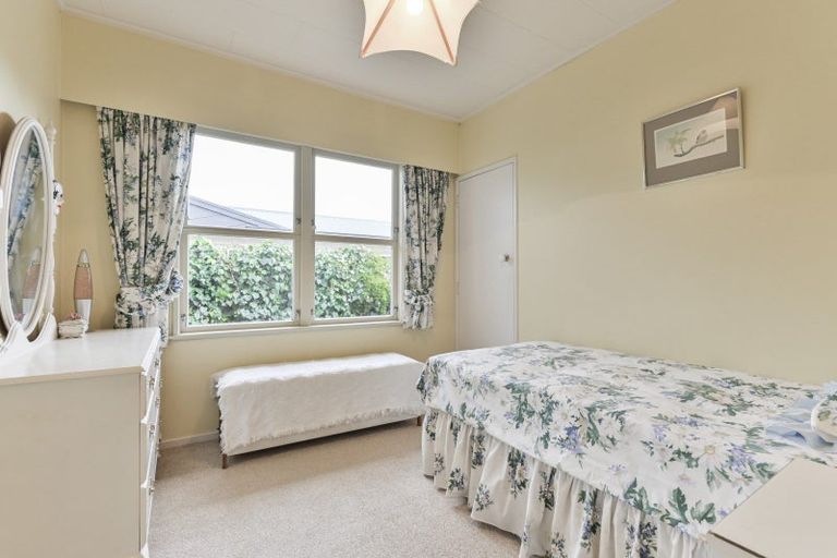 Photo of property in 6 Carl Avenue, Havelock North, 4130