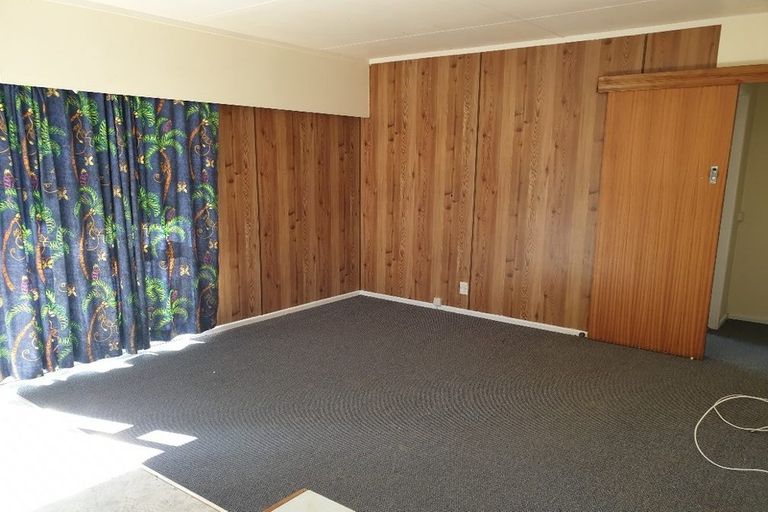 Photo of property in 16 Albany Street, Patea, 4520