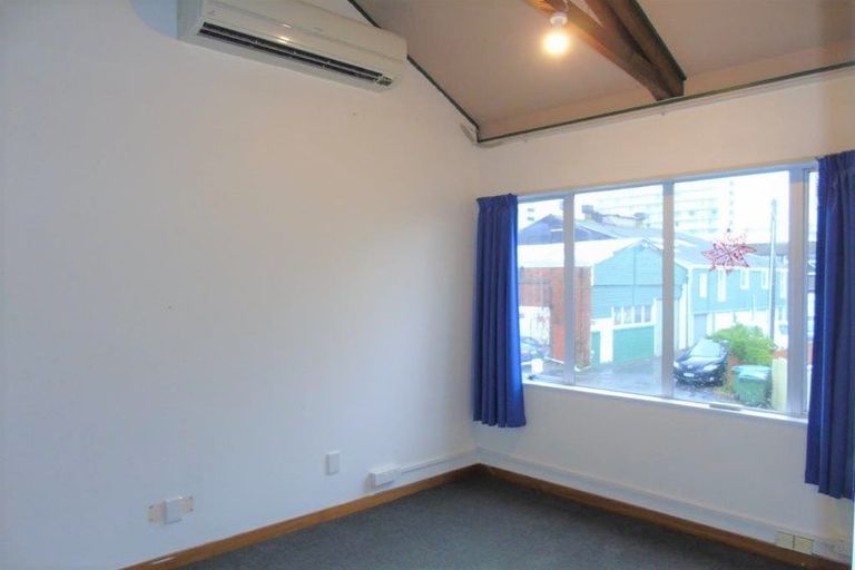 Photo of property in 305a Mansfield Street, Newtown, Wellington, 6021
