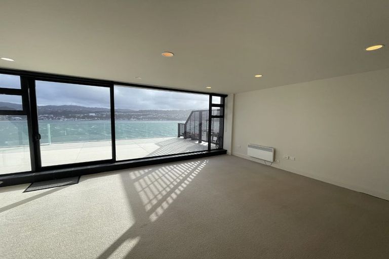 Photo of property in Shelley Bay Terraces, 12/61 Maupuia Road, Maupuia, Wellington, 6022