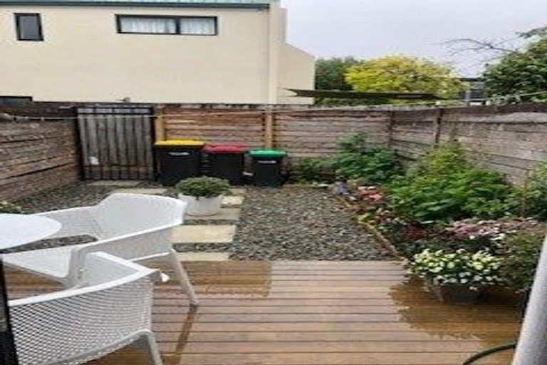 Photo of property in 4/255 Kilmore Street, Christchurch Central, Christchurch, 8011