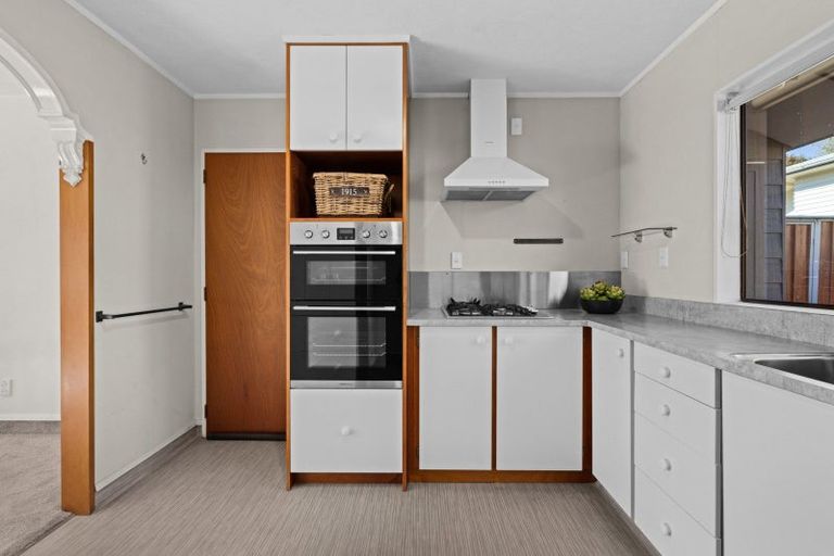 Photo of property in 2/8 Duart Road, Havelock North, 4130