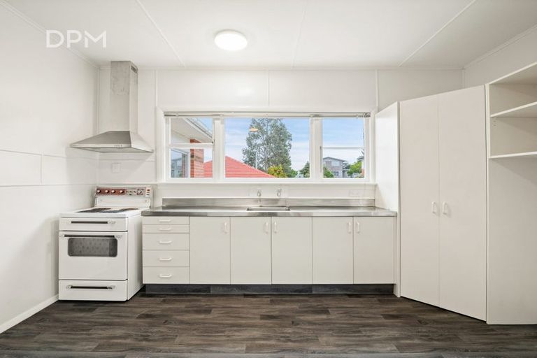 Photo of property in 16 Torquay Street, Abbotsford, Dunedin, 9018