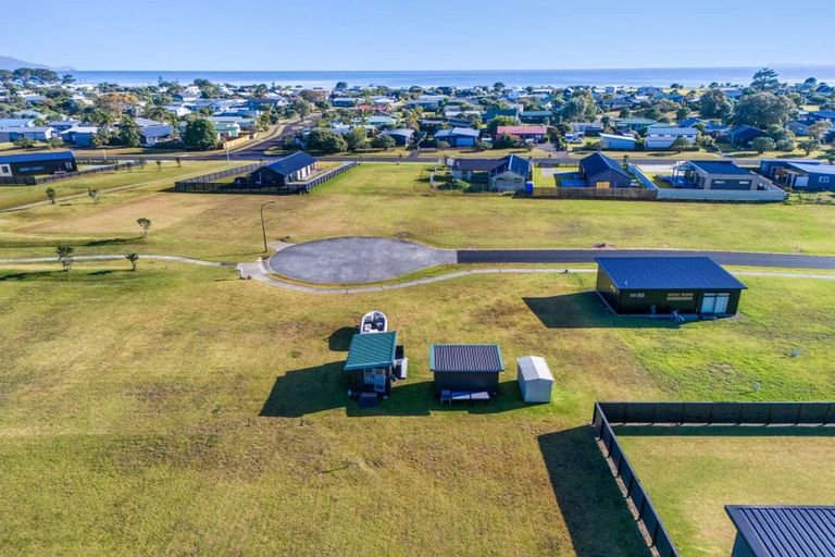 Photo of property in 7 Riria Way, Matarangi, 3592