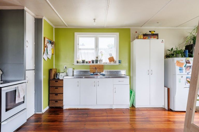 Photo of property in 42 Newman Road, Eketahuna, 4900