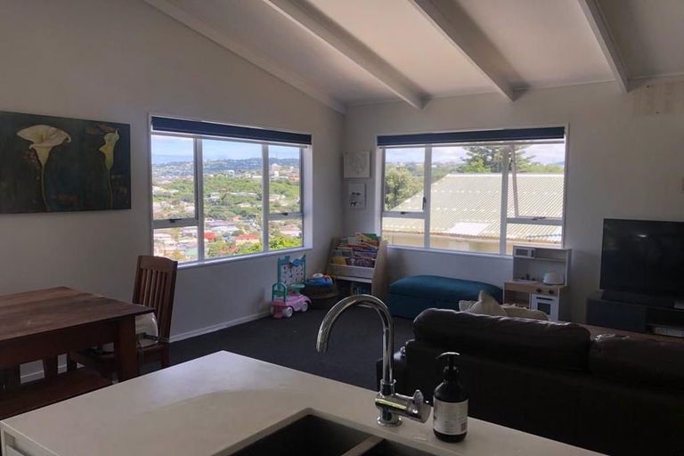 Photo of property in 175 Seatoun Heights Road, Seatoun, Wellington, 6022