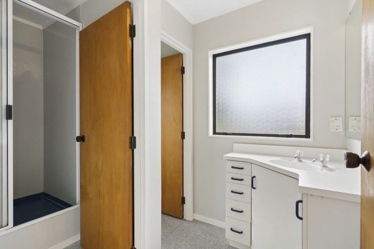 Photo of property in 118 Charleston Avenue, Whangamata, 3620